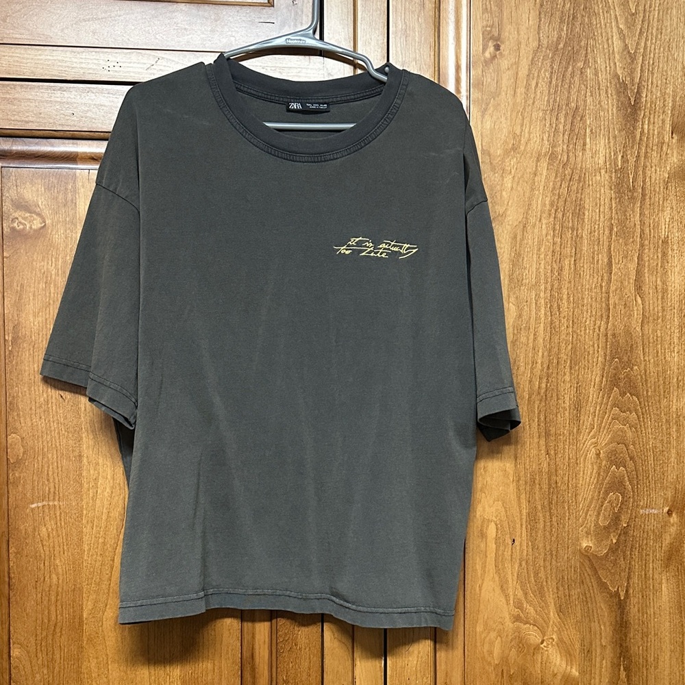 Zara Men's Charcoal Tee with Yellow Script